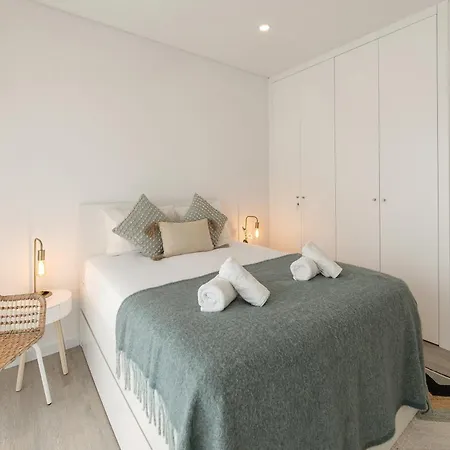 Consolacao Surf & Pool Terrace Apartment *