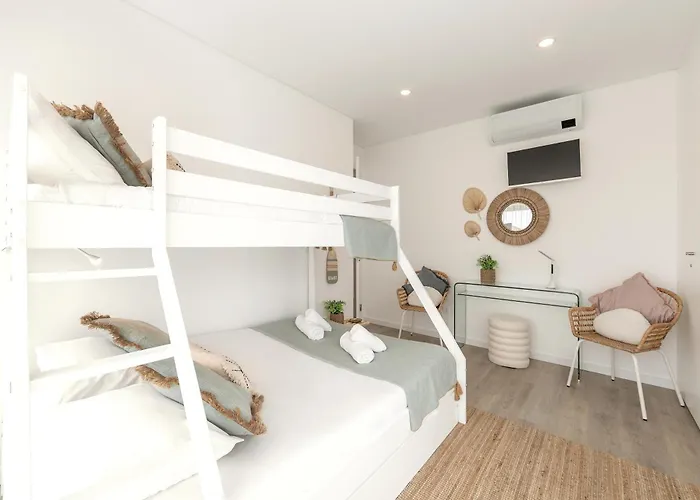 Апартаменты Consolacao Surf & Pool Terrace Атогиа-да-Балейя